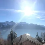 Διαμέρισμα Mit Und Bergsicht Im Vier Sterne Beatenberg