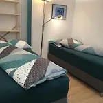 Mit Und Bergsicht Im Vier Sterne Διαμέρισμα *