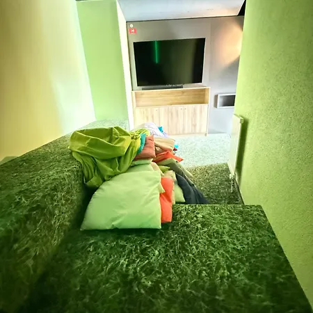 Mit Und Bergsicht Im Vier Sterne 아파트 *